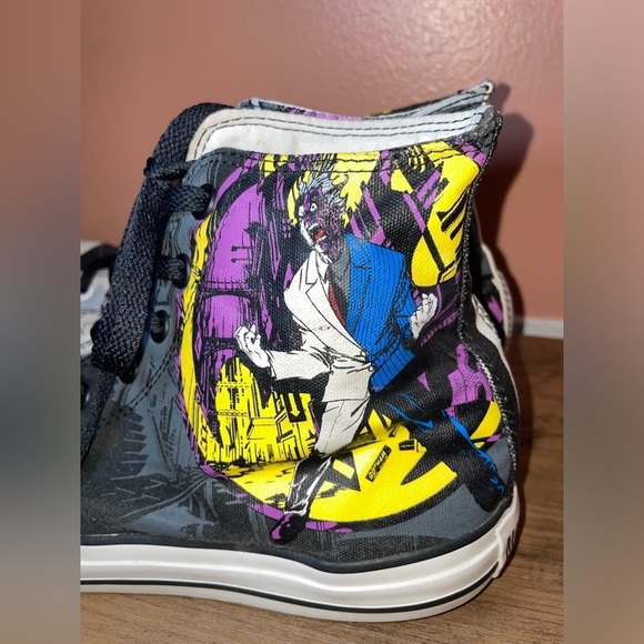 RARE Converse x DC Comics Two Face High Tops - Men’s 11 / Women’s 13 - Picture 5 of 16